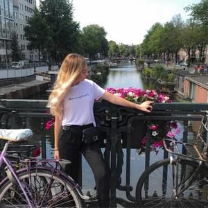 Meet your Posher, Lior